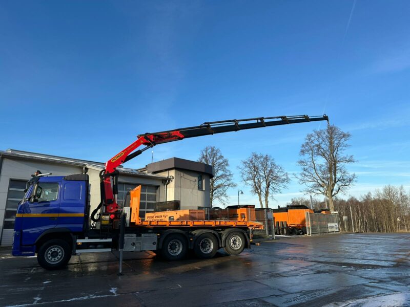 Volvo FH8 hakowiec+ żuraw Palfinger, 2010 r., 506KM