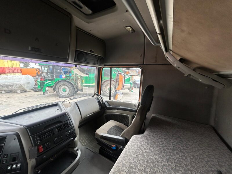 DAF XF 105.510 ciągnik siodłowy + żuraw 2008 rok